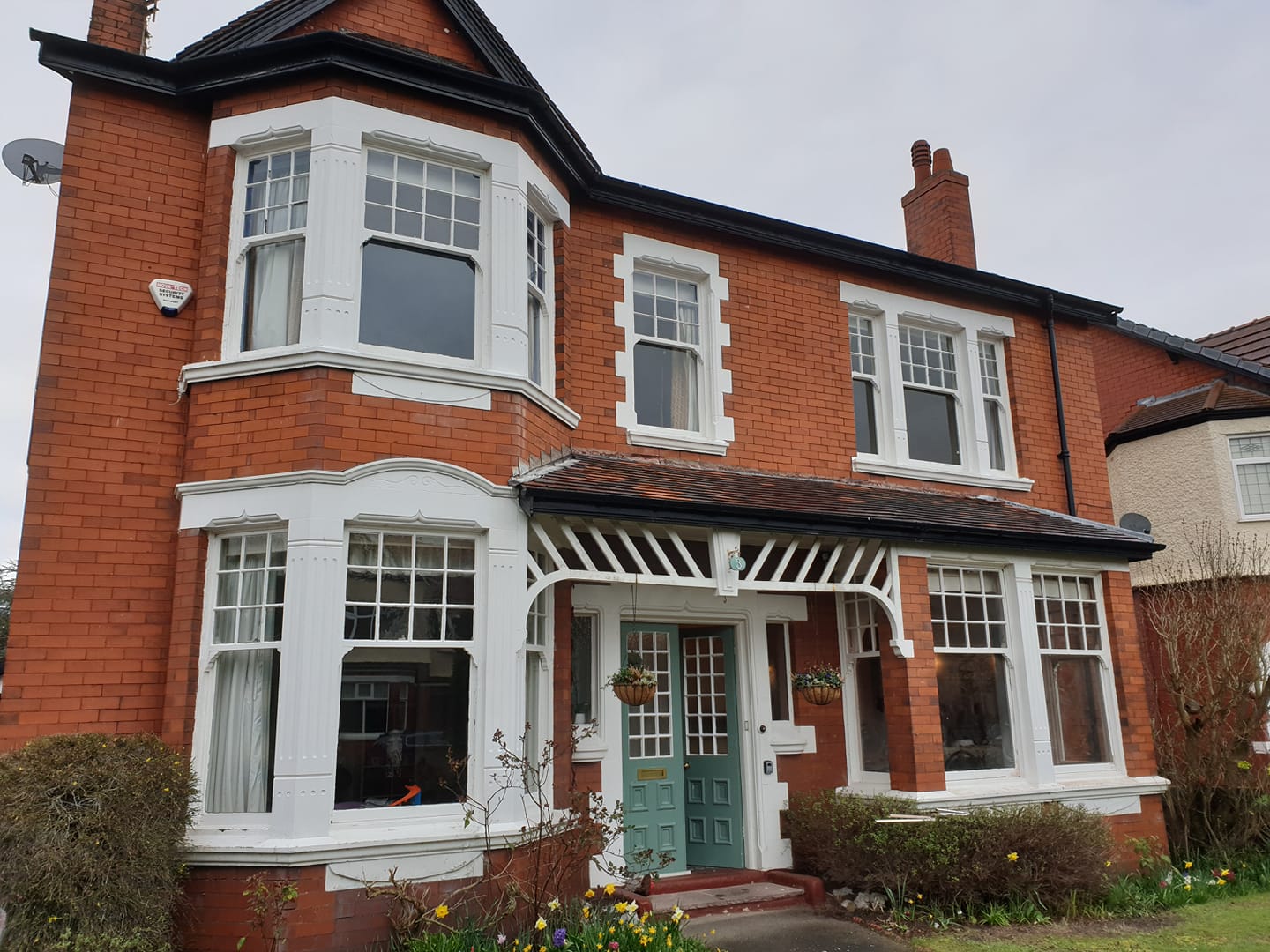 Sash Windows North West Photo of a House with Renovated Sash Windows