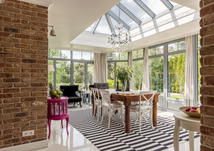 spacious-modern-dining-room-with-windows-around-2026-03-10-02-12-29-utc_optimized_950.jpg